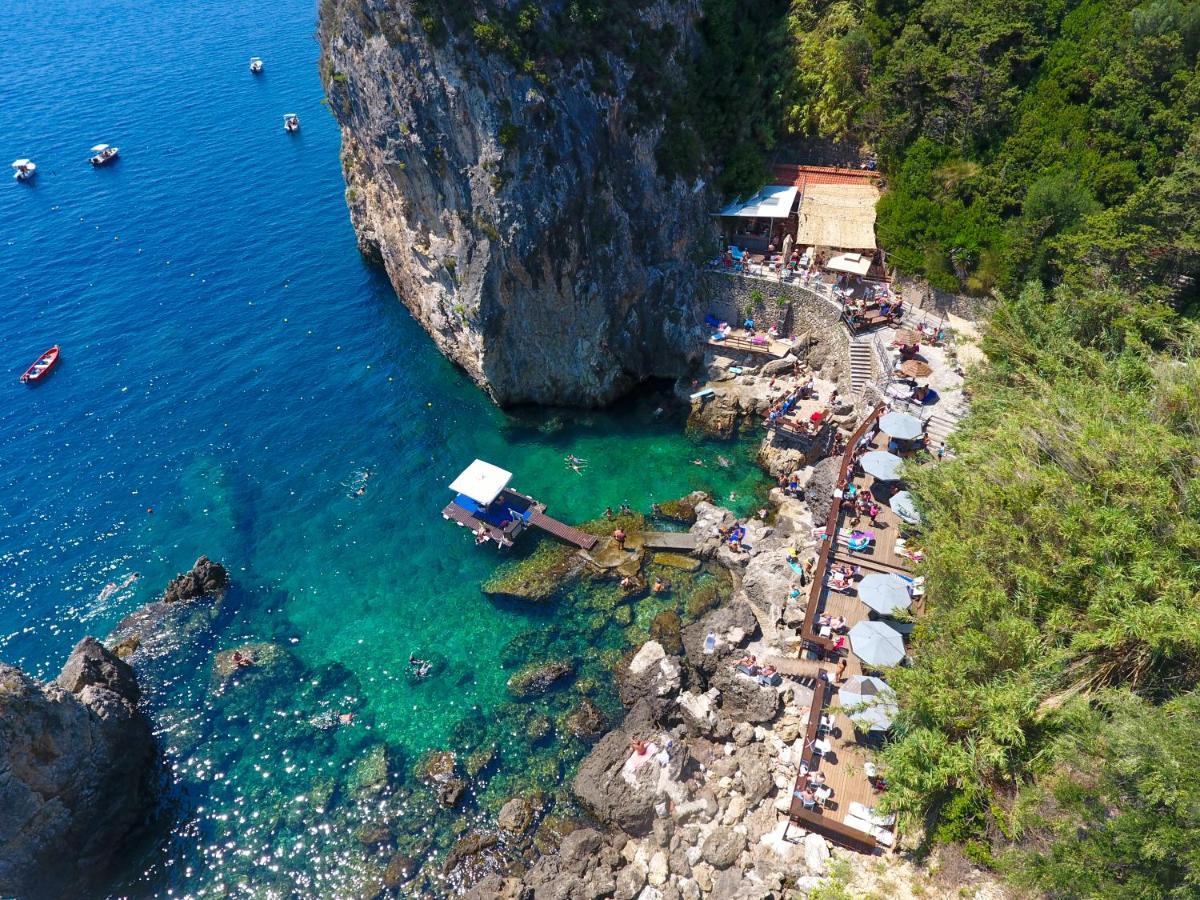 Elysium Apartments Corfu ปาเลโอกัสไตรซา ภายนอก รูปภาพ